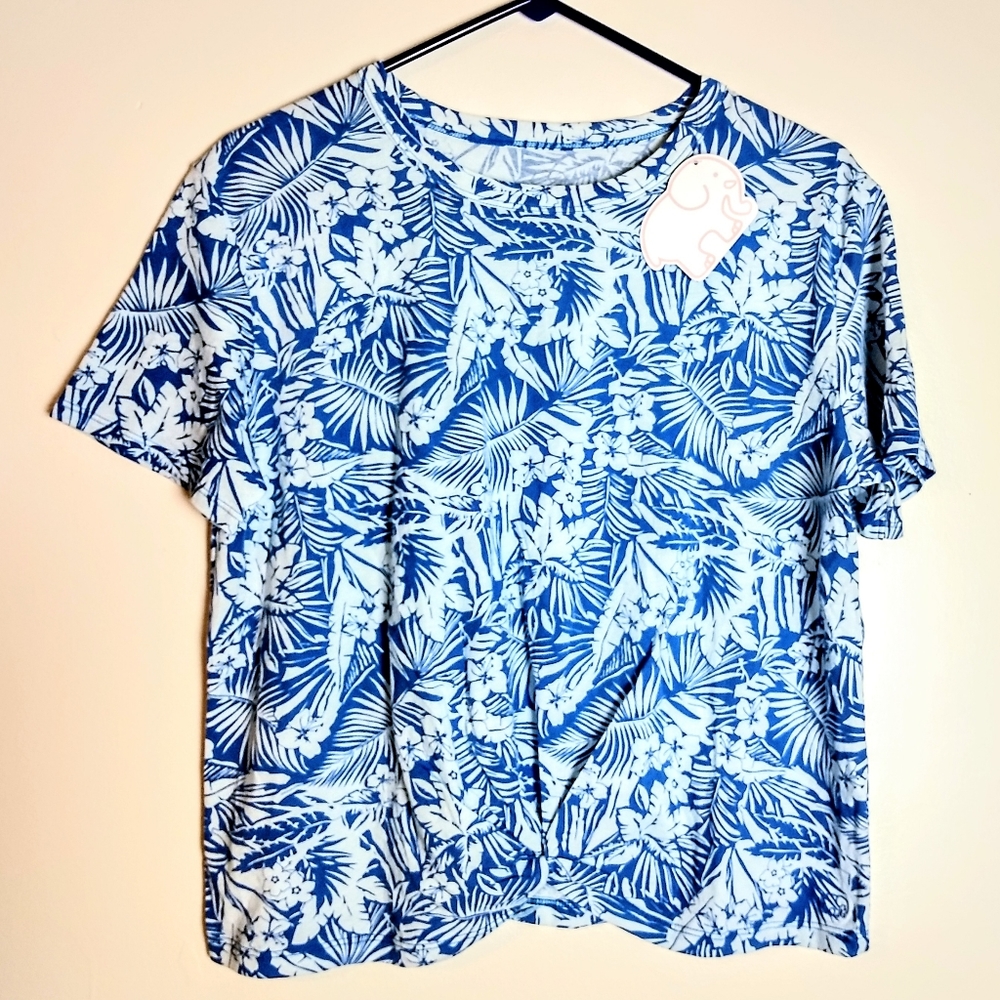 5/$30 NWT Ivory Ella Blue Hawaiian Fern & Floral Print Crop Top Tee Shirt Size M